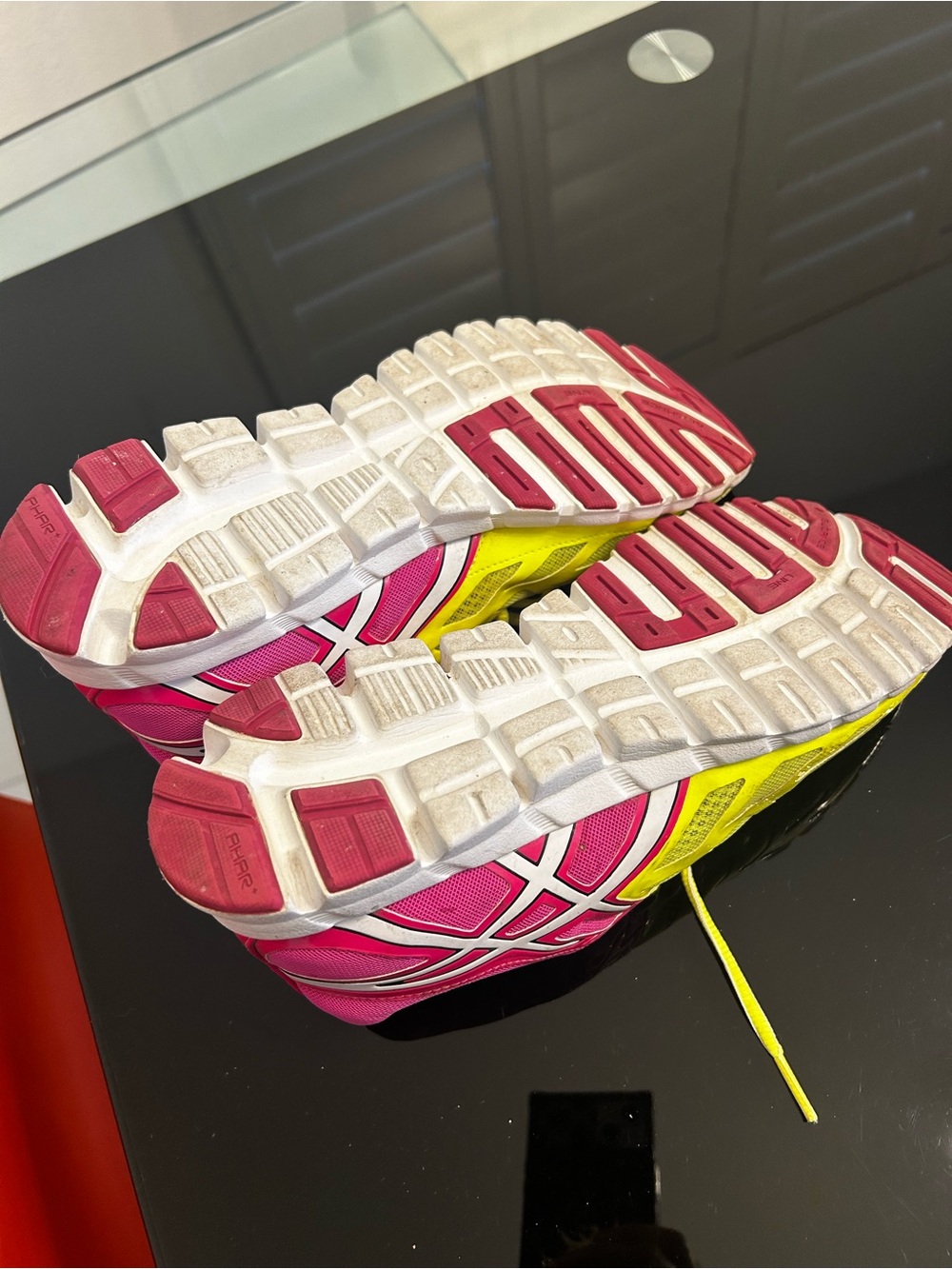 Asics Women’s 10Yellow and Pink Running Shoe - Picture 5 of 8